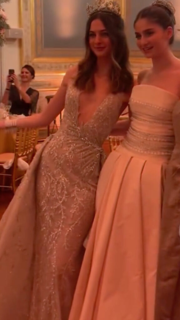 Isabelle d’Orleans y Eulalia de Orleans-Borbón.