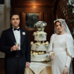 Alfonso Herrera como Esteban Trueba en La casa de los espíritus. Estreno mundial Berlinale 2026. Realismo mágico latinoamericano revive en Prime Video.