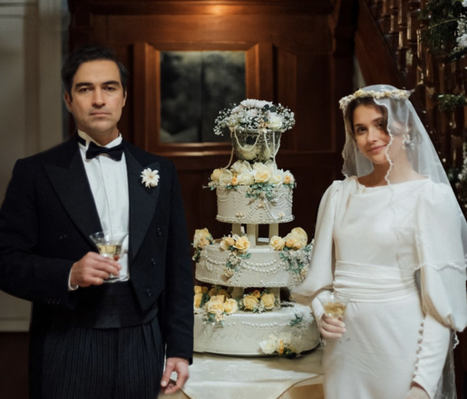 Alfonso Herrera como Esteban Trueba en La casa de los espíritus. Estreno mundial Berlinale 2026. Realismo mágico latinoamericano revive en Prime Video.