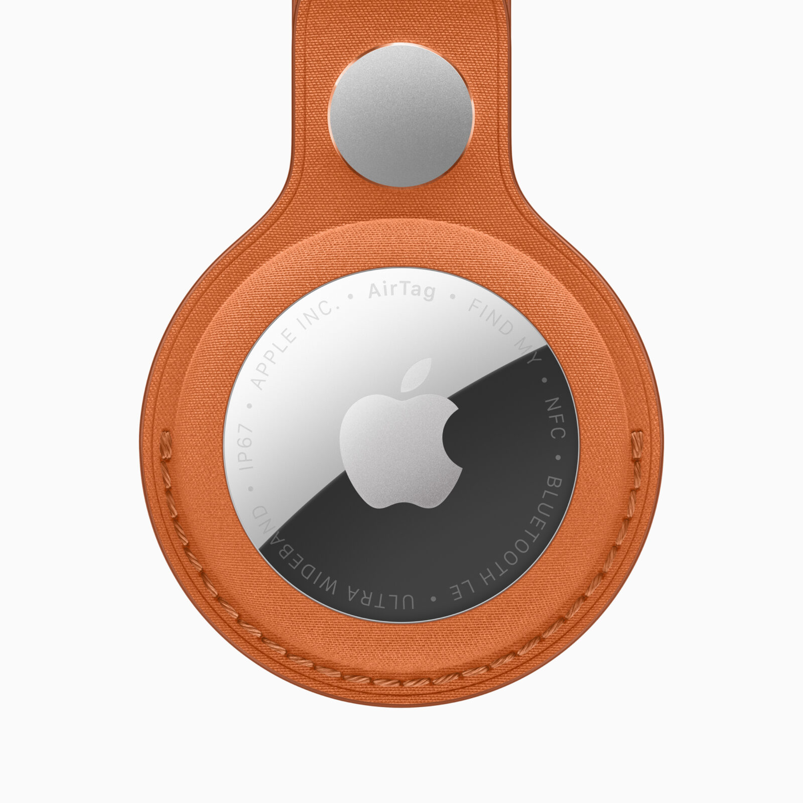 pierde menos, vive más con el AirTag actualizado —Precision Finding guiado desde Apple Watch, altavoz reforzado y Bluetooth ampliado para ubicar llaves, billeteras o maletas sin dramas. red Find My anónima y Share Item Location.