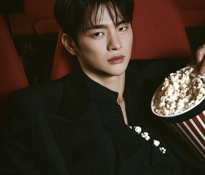 El talentoso actor y cantante surcoreano se presenta el 24 de marzo en el Foro Teambro de CDMX. Descubre sus dos facetas artísticas en una noche inolvidable llena de dinámicas especiales.