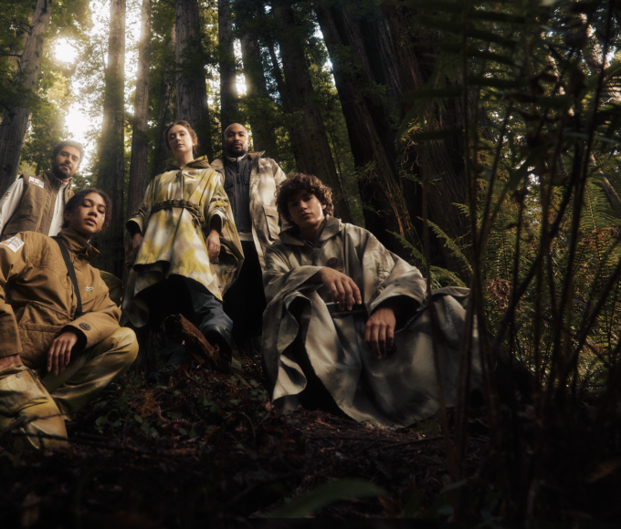 Colección Columbia x Star Wars: gabardina rebelde Endor con camuflaje forestal y tech Omni-Heat.