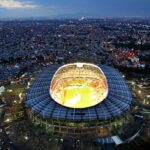 El Estadio Azteca, ahora Estadio Azteca – Estadio Banorte, luce su nueva cara tras la remodelación integral rumbo al Mundial 2026, con gradas reconfiguradas, cancha híbrida y tecnología moderna listas para la reinauguración con México vs Portugal.
