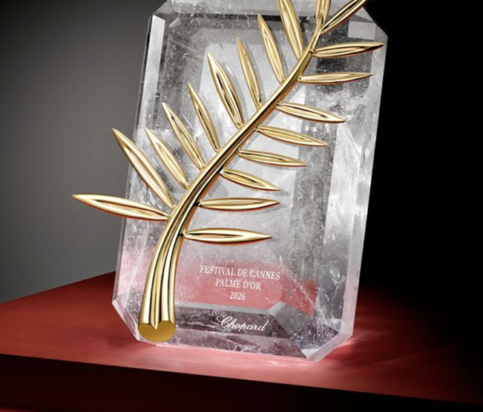 La icónica Palma de Oro de Cannes 2026 creada por Chopard, elaborada en oro ético de 18 quilates y cristal de roca, presentada como símbolo de excelencia cinematográfica y Alta Joyería.