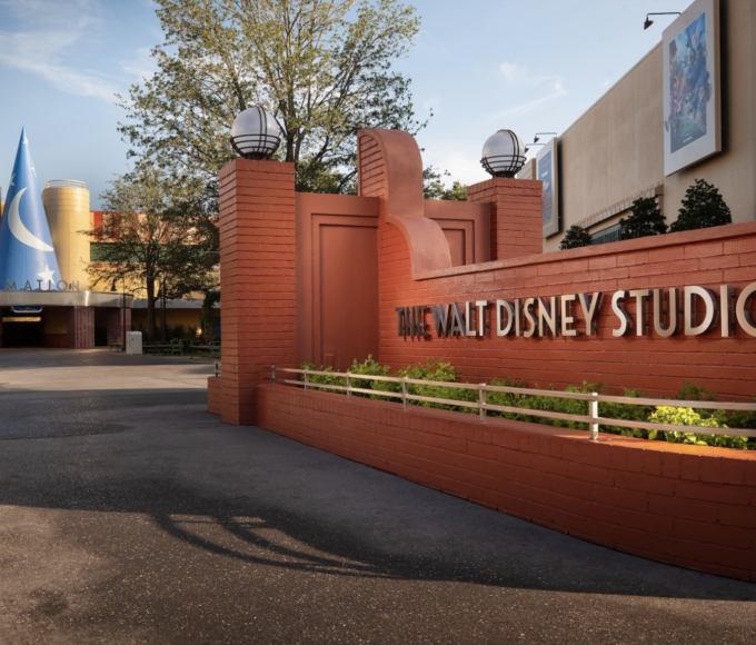 Vista de Carousel of Progress en Magic Kingdom, una de las atracciones clásicas de Disney World que será renovada con nuevas escenas y la incorporación de una figura Audio-Animatronics de Walt Disney como parte de las novedades del verano 2026.