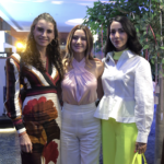 Asistentes participan en una actividad de bienestar durante Pretty Mamá 2026 en Ciudad de México, un evento que reunió a más de 350 mujeres en una jornada dedicada al wellness, el autocuidado y la comunidad.