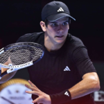 Rafael Jódar celebra un punto durante Roland Garros 2026, torneo en el que el joven tenista español se consolidó como una de las grandes revelaciones al alcanzar los cuartos de final en París.