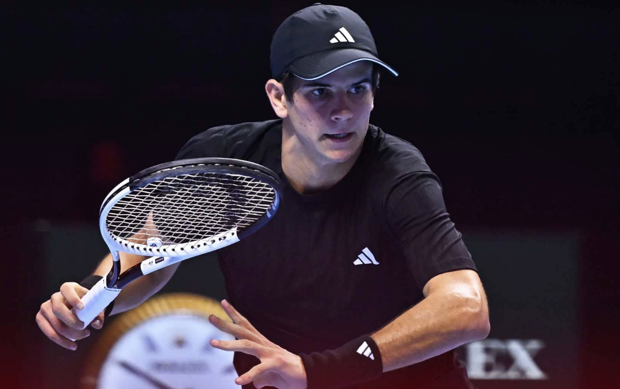Rafael Jódar celebra un punto durante Roland Garros 2026, torneo en el que el joven tenista español se consolidó como una de las grandes revelaciones al alcanzar los cuartos de final en París.