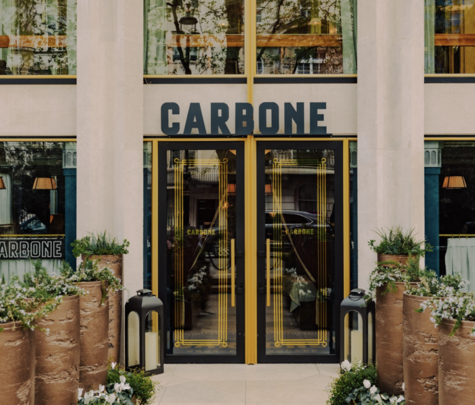 Fachada del restaurante CARBONE, el icónico concepto de cocina ítalo-americana que abrirá su primera sede en Polanco, Ciudad de México, en 2027.