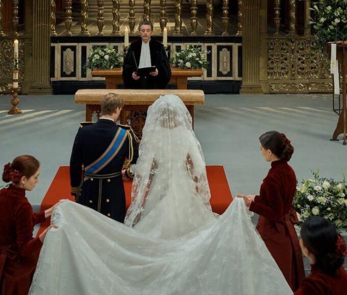 series y películas sobre la realeza, incluyendo producciones como The Crown, Máxima, The Empress, Spencer y Marie Antoinette.