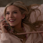 Imagen de la serie Elle, precuela de Legally Blonde, que muestra la adolescencia de Elle Woods antes de convertirse en la icónica estudiante de Derecho de Harvard.