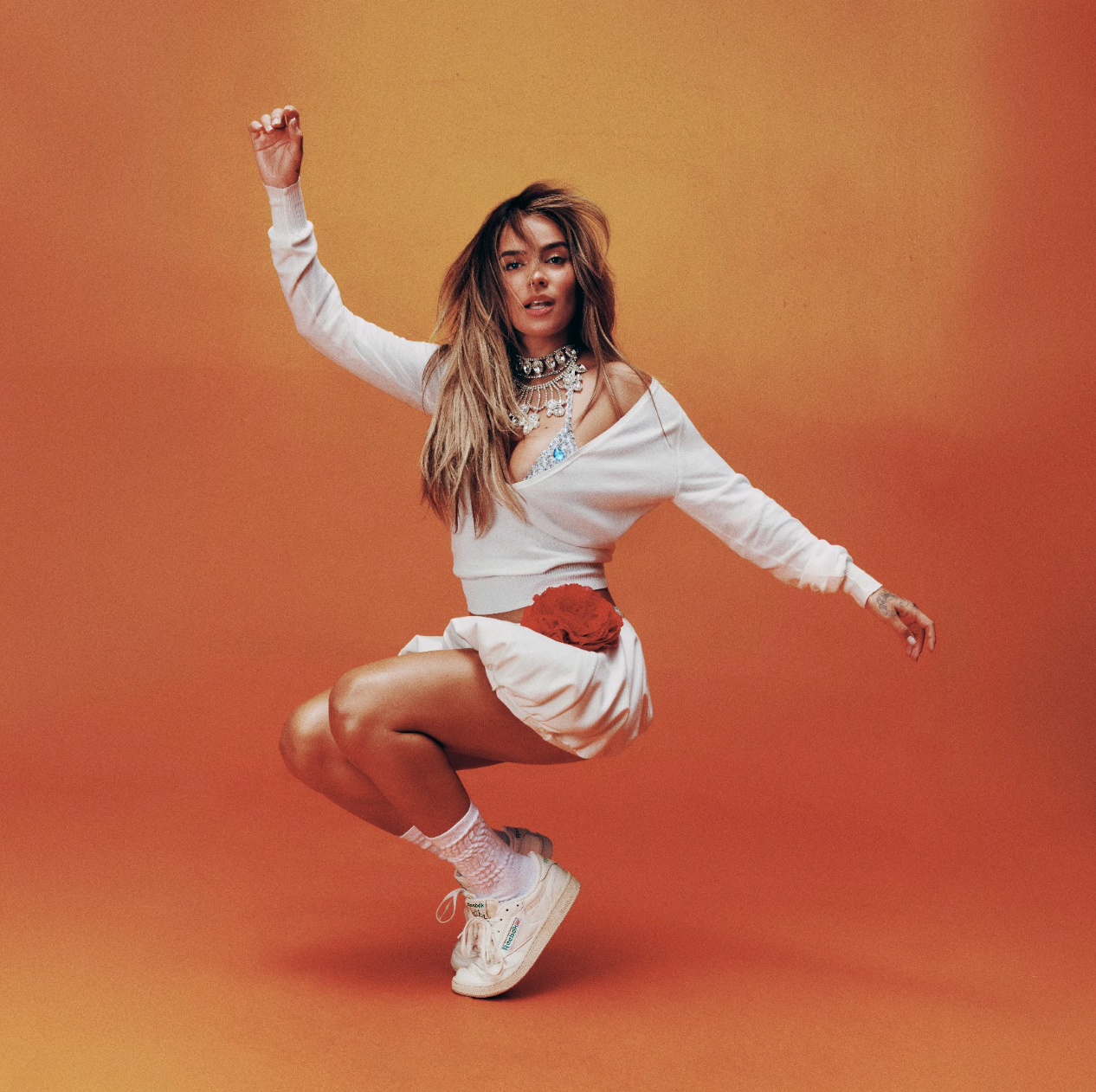 KAROL G protagoniza la nueva campaña de Reebok Classics “Born Classic. Worn Together.”