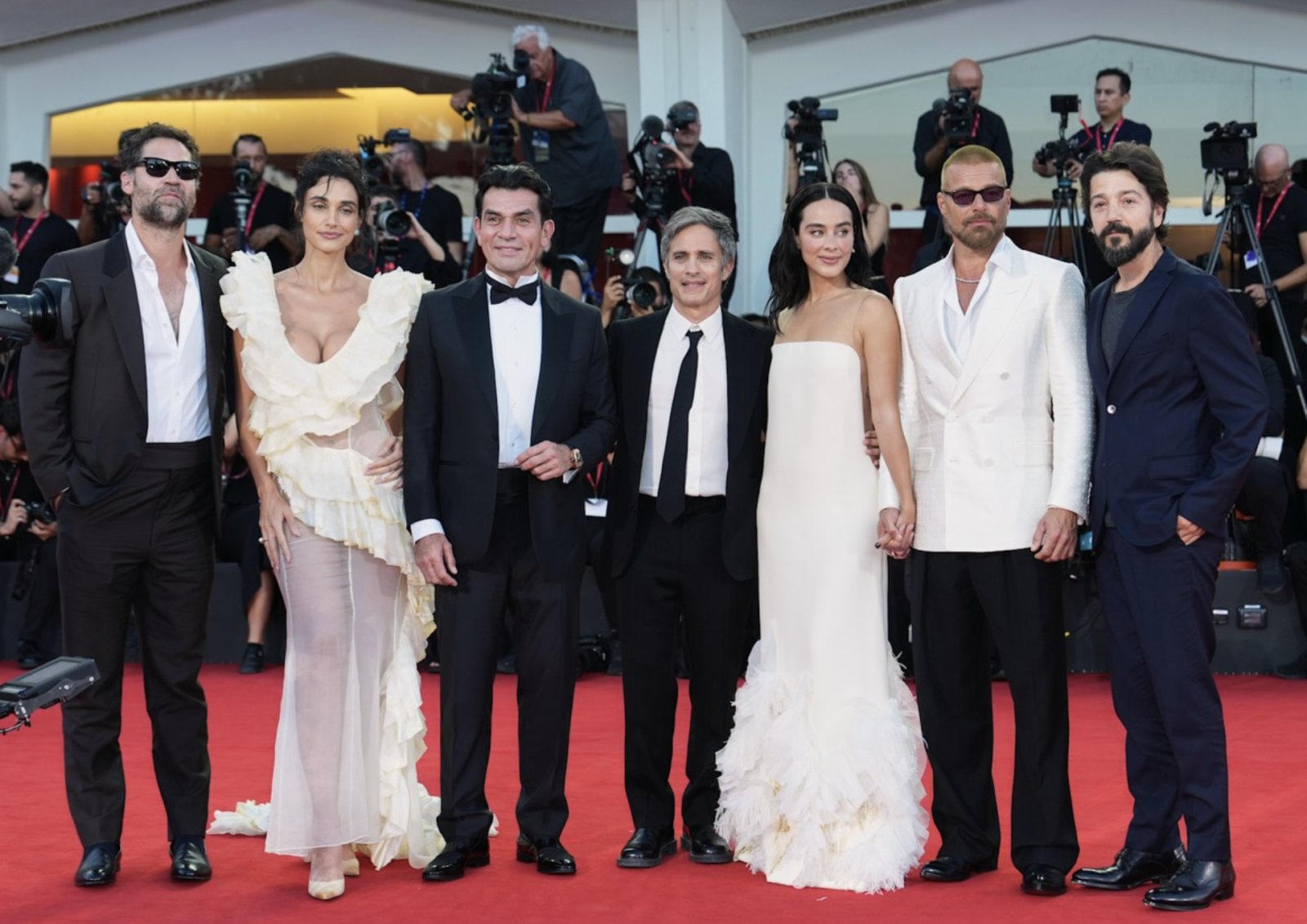 Descubre a los mexicanos que llegan al Festival de Cine de Venecia 2026, entre ellos Gael García Bernal, Esmeralda Pimentel, Humberto Busto y Jorge Salinas.