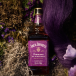 Jack Daniel’s Tennessee Blackberry llega a México con una celebración en Lago Algo, nuevas presentaciones, coctelería, música y sabor a zarzamora.