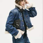 Levi’s x sacai presenta su tercera colaboración: una reinterpretación del denim con nuevas proporciones, texturas y siluetas bajo la visión de Chitose Abe.