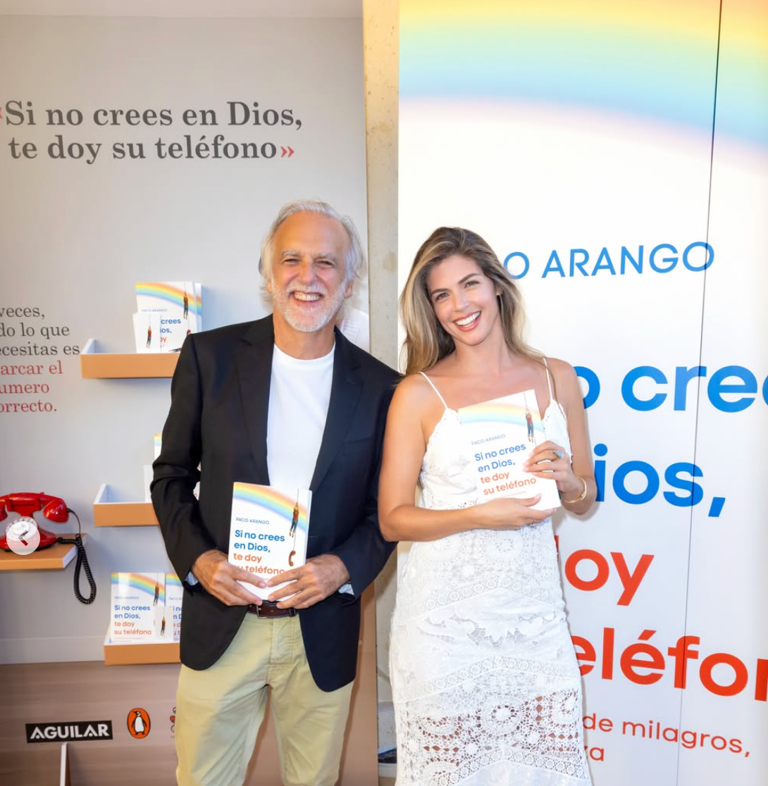 Paco Arango presentó «Si no crees en Dios, te doy su teléfono» en Miami junto a Stephanie Cayo, en una conversación sobre esperanza y solidaridad. Anuncio Opciones del anuncio Obtener más información